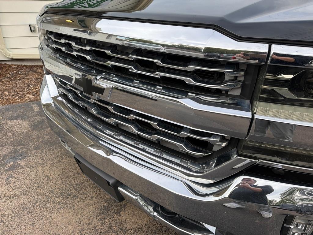Chevrolet Silverado 1500 4WD Double Cab 143.5" LTZ w/1LZ 2017