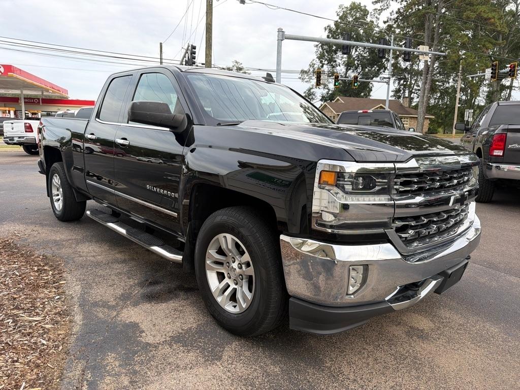 Chevrolet Silverado 1500 4WD Double Cab 143.5" LTZ w/1LZ 2017