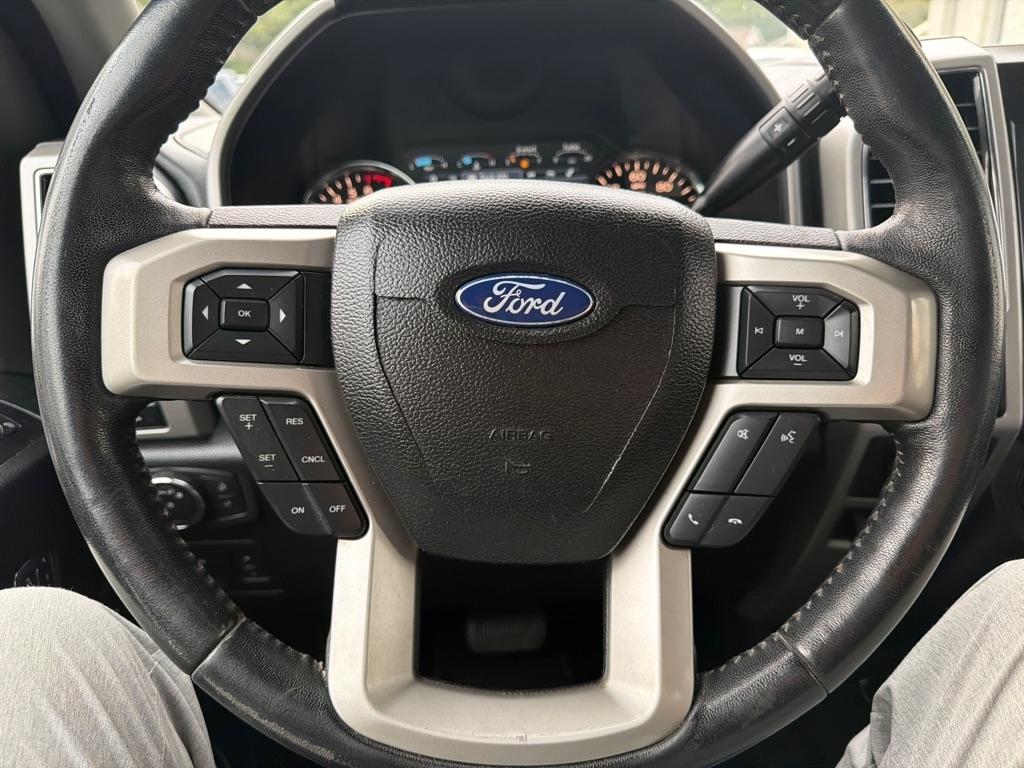 Ford F-150 SuperCrew 139" Lariat 4WD 2018