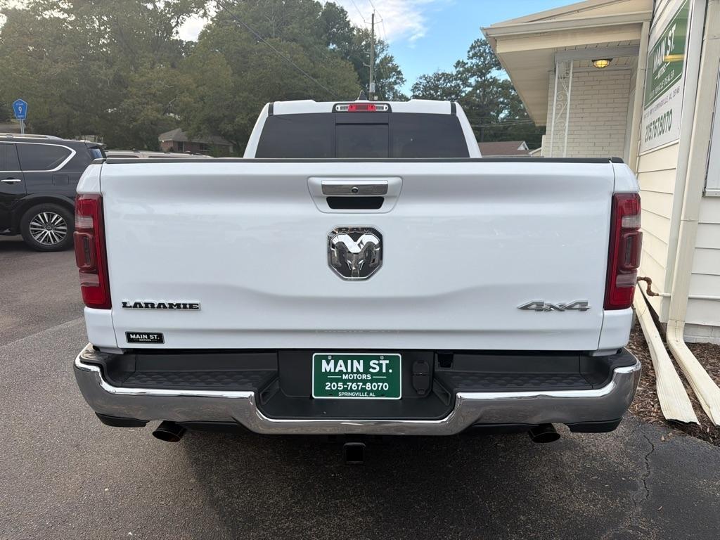 RAM 1500 Laramie 4x4 Quad Cab 6'4" Box 2020