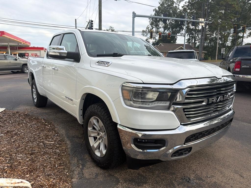 RAM 1500 Laramie 4x4 Quad Cab 6'4" Box 2020