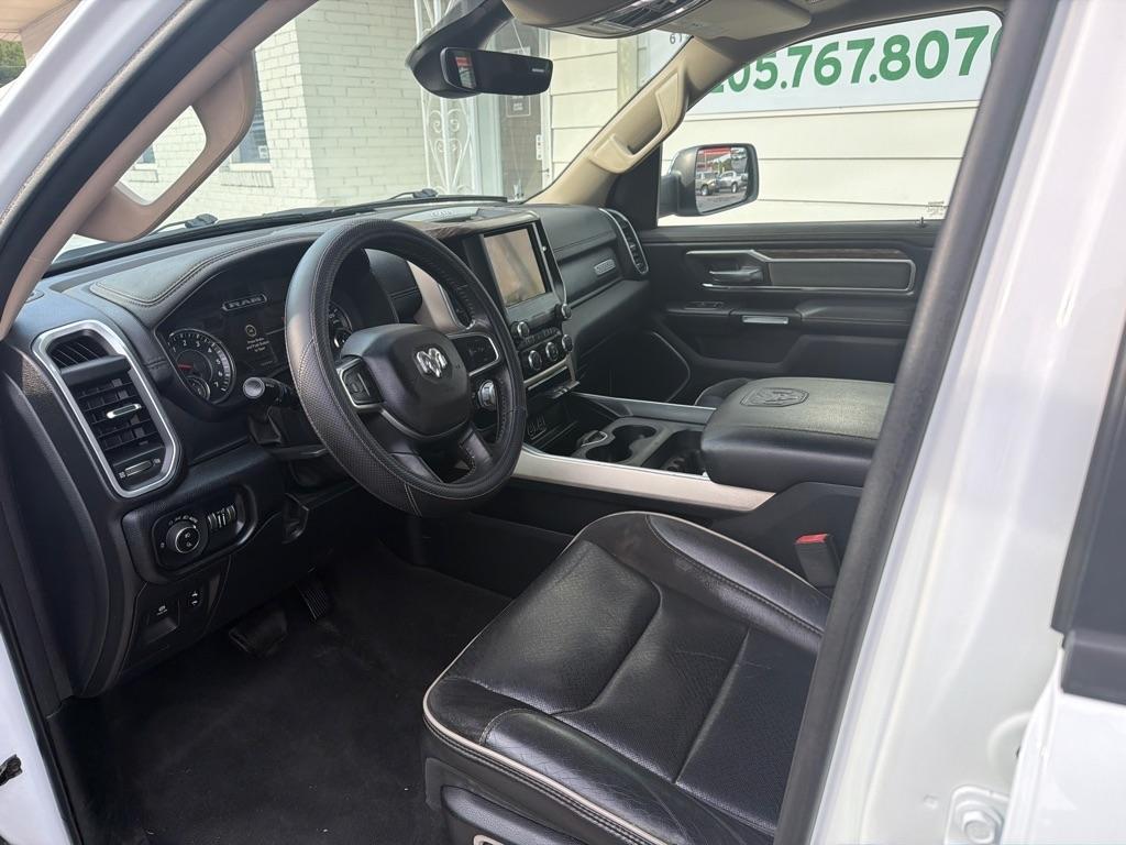 RAM 1500 Laramie 4x4 Quad Cab 6'4" Box 2020