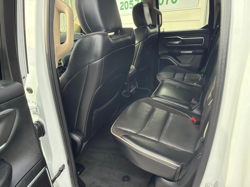 RAM 1500 Laramie 4x4 Quad Cab 6'4" Box 2020
