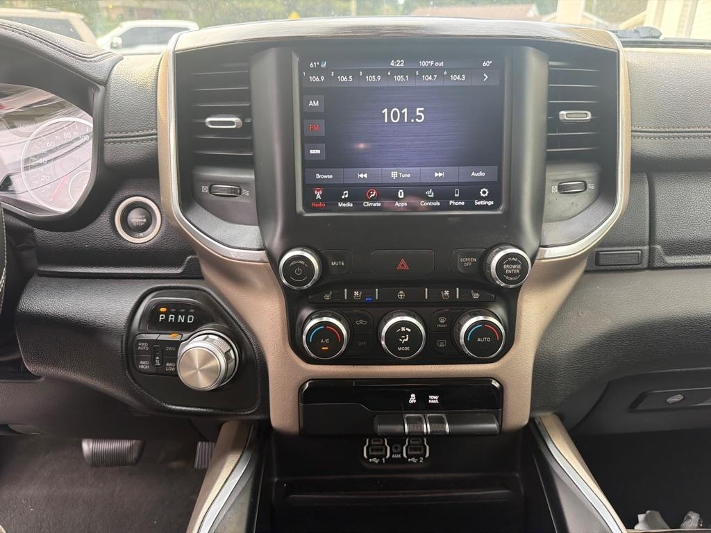 RAM 1500 Laramie 4x4 Quad Cab 6'4" Box 2020