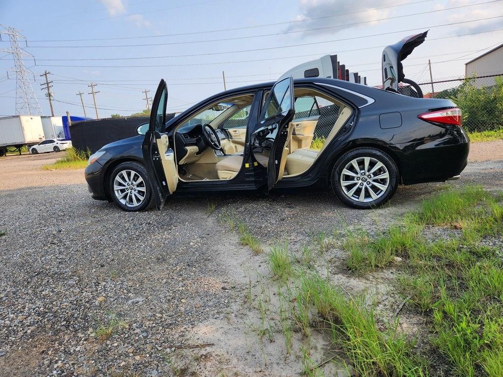 Toyota Camry XLE V6 2015