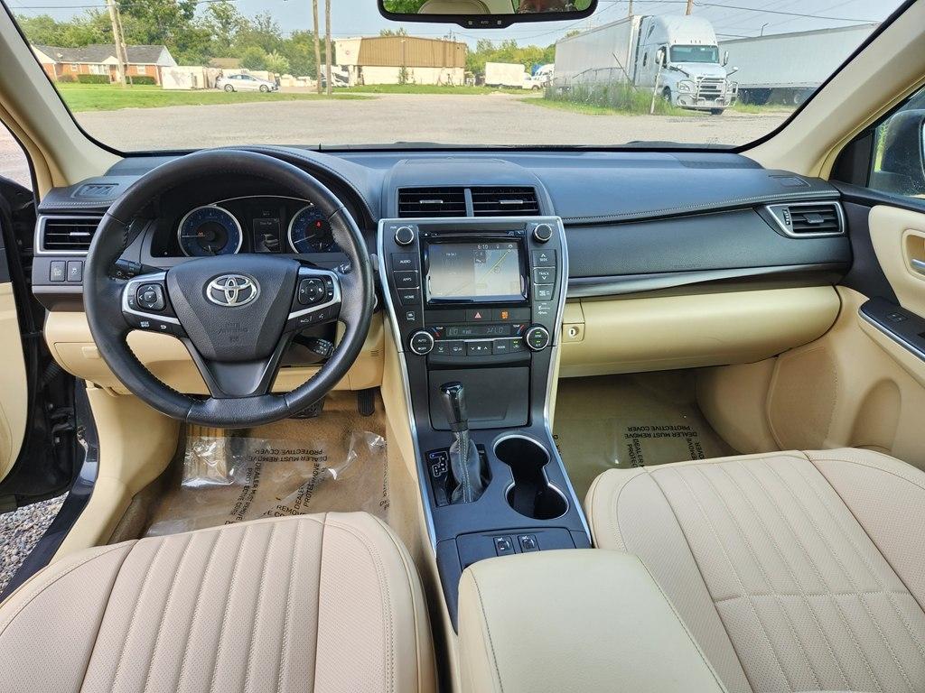 Toyota Camry XLE V6 2015