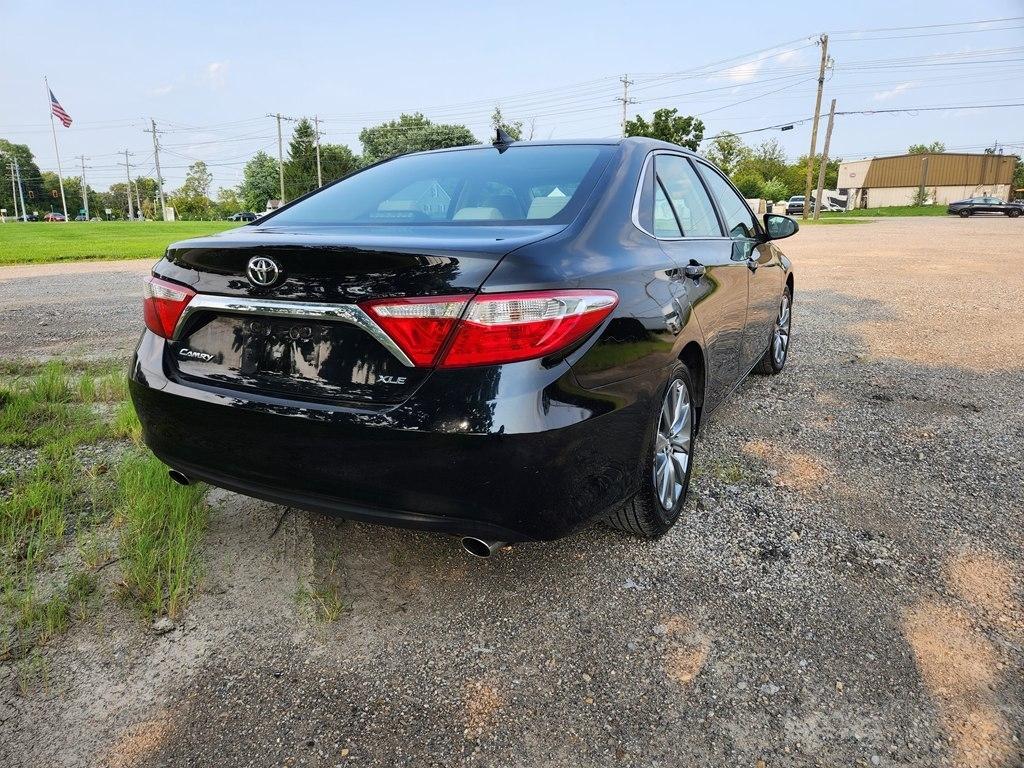 Toyota Camry XLE V6 2015