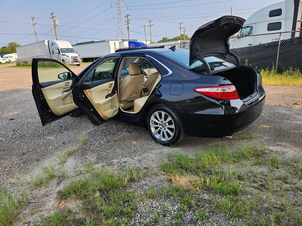 Toyota Camry XLE V6 2015