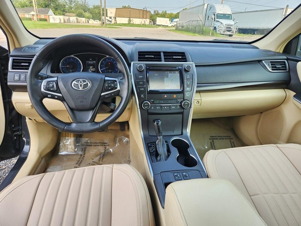 Toyota Camry XLE V6 2015