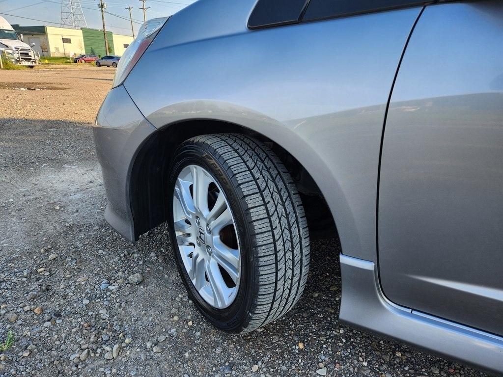 Honda Fit Sport 5-Speed AT 2010
