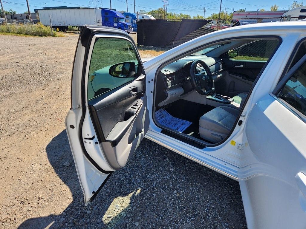 Toyota Camry L 2012