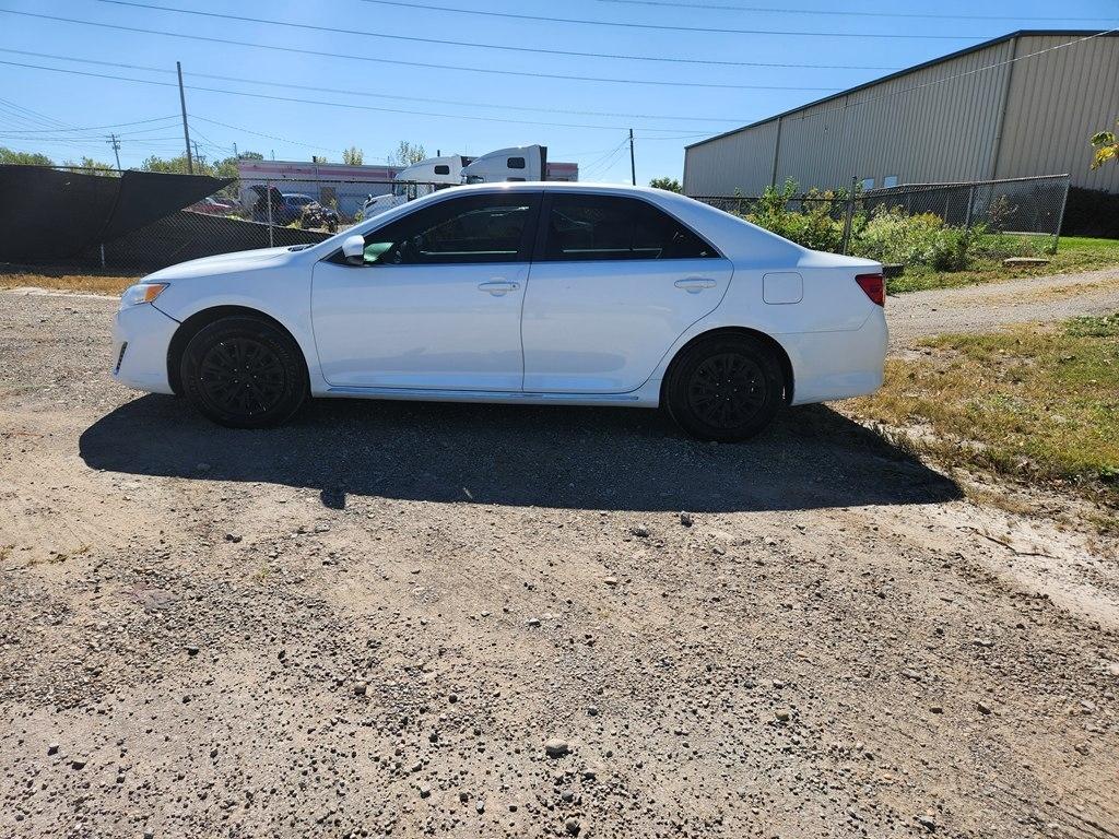 Toyota Camry L 2012