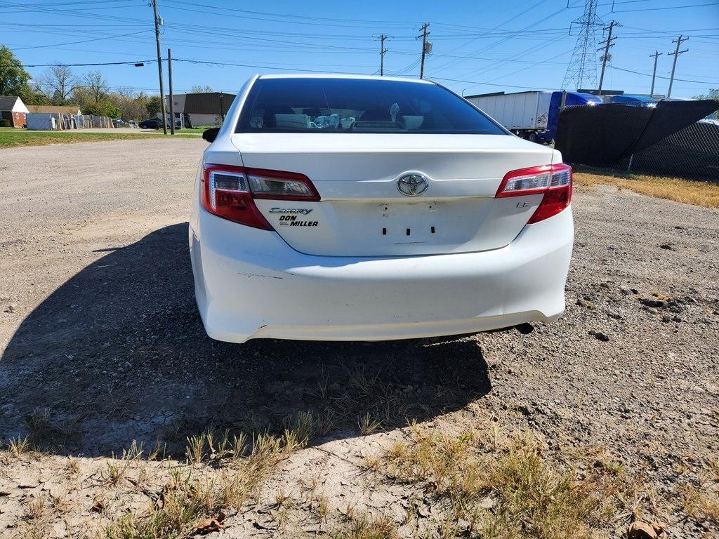 Toyota Camry L 2012
