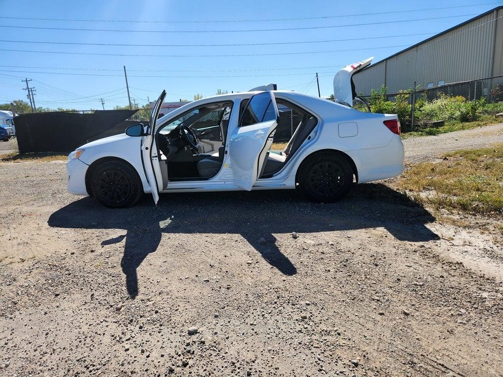 Toyota Camry L 2012