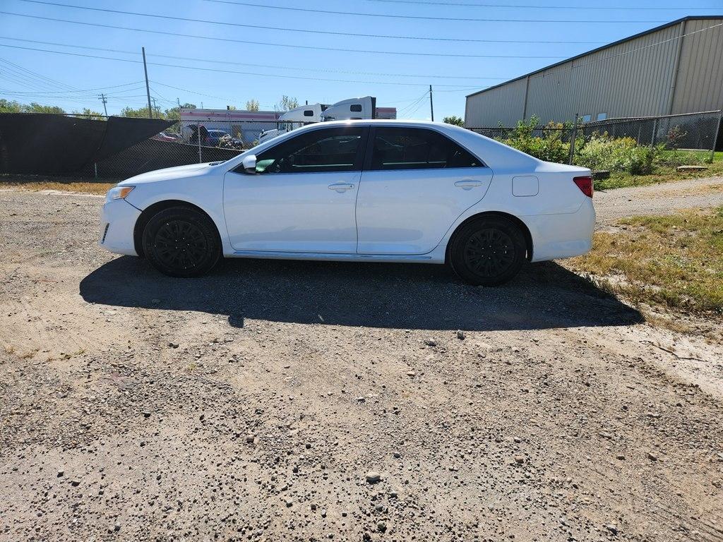 Toyota Camry L 2012