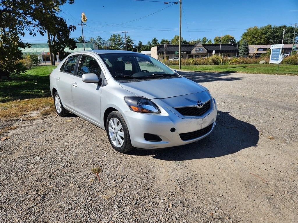 Toyota Yaris Sedan 4-Speed AT 2009