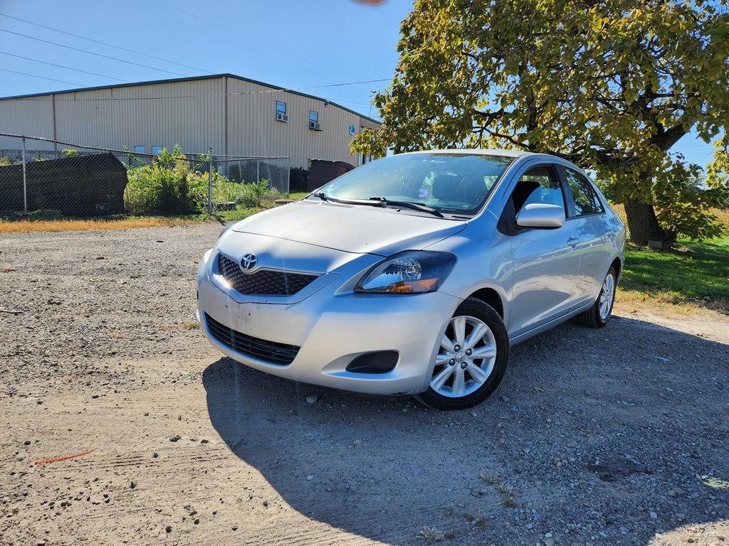 Toyota Yaris Sedan 4-Speed AT 2009