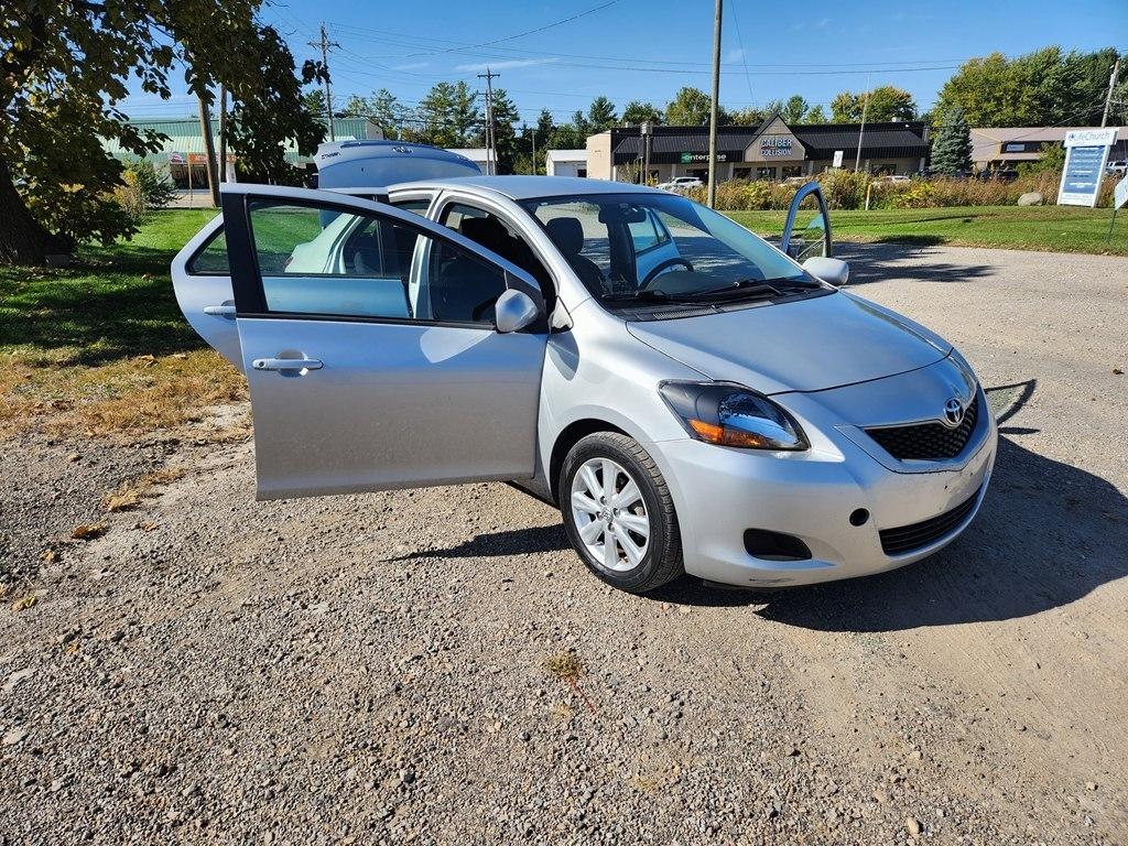 Toyota Yaris Sedan 4-Speed AT 2009
