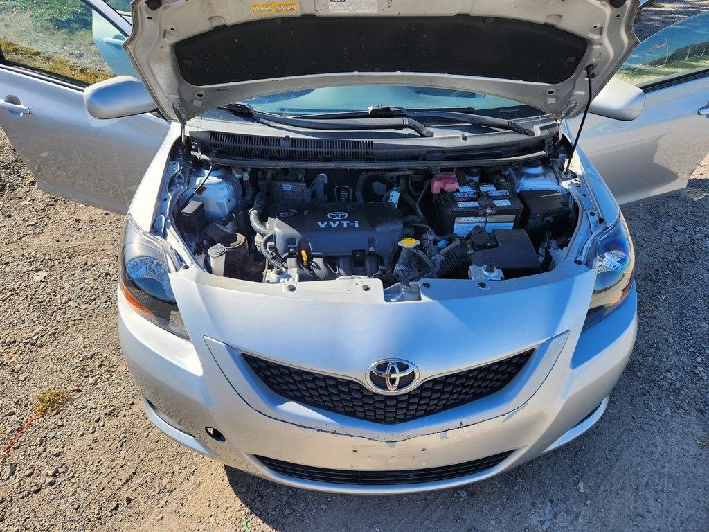 Toyota Yaris Sedan 4-Speed AT 2009