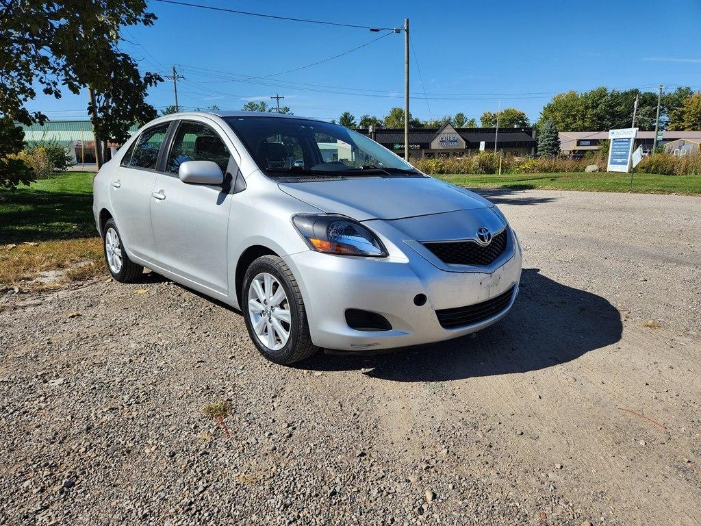 Toyota Yaris Sedan 4-Speed AT 2009