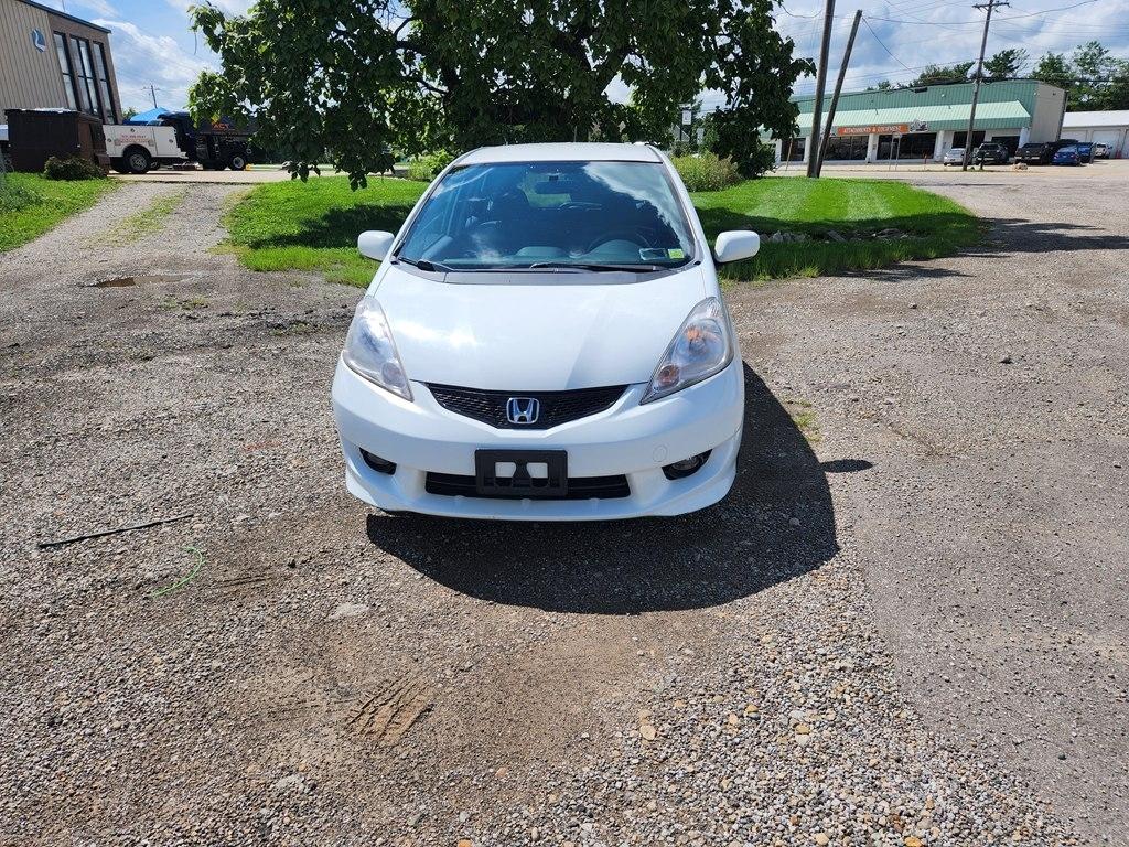 Honda Fit Sport 5-Speed AT 2011