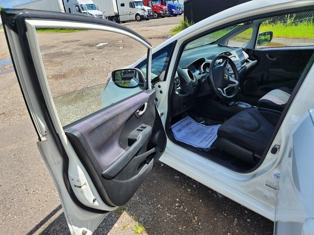 Honda Fit Sport 5-Speed AT 2011