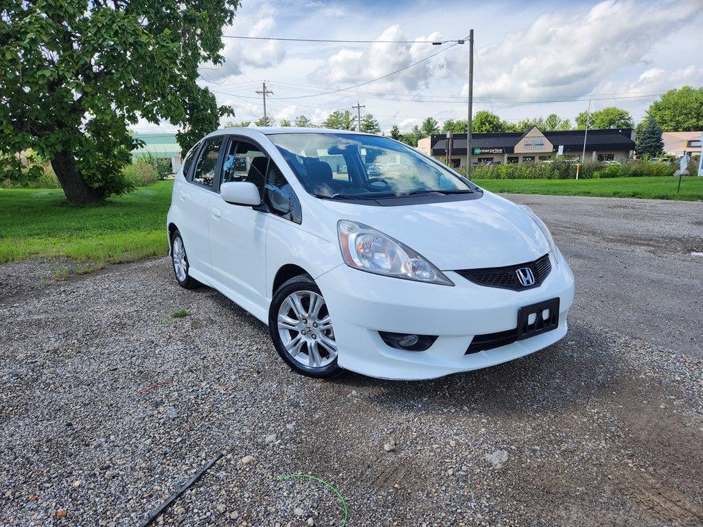Honda Fit Sport 5-Speed AT 2011