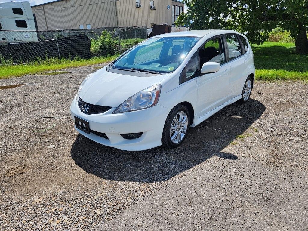 Honda Fit Sport 5-Speed AT 2011