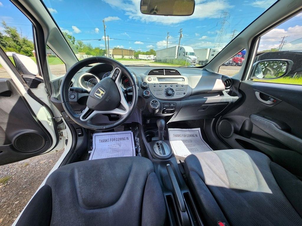 Honda Fit Sport 5-Speed AT 2011