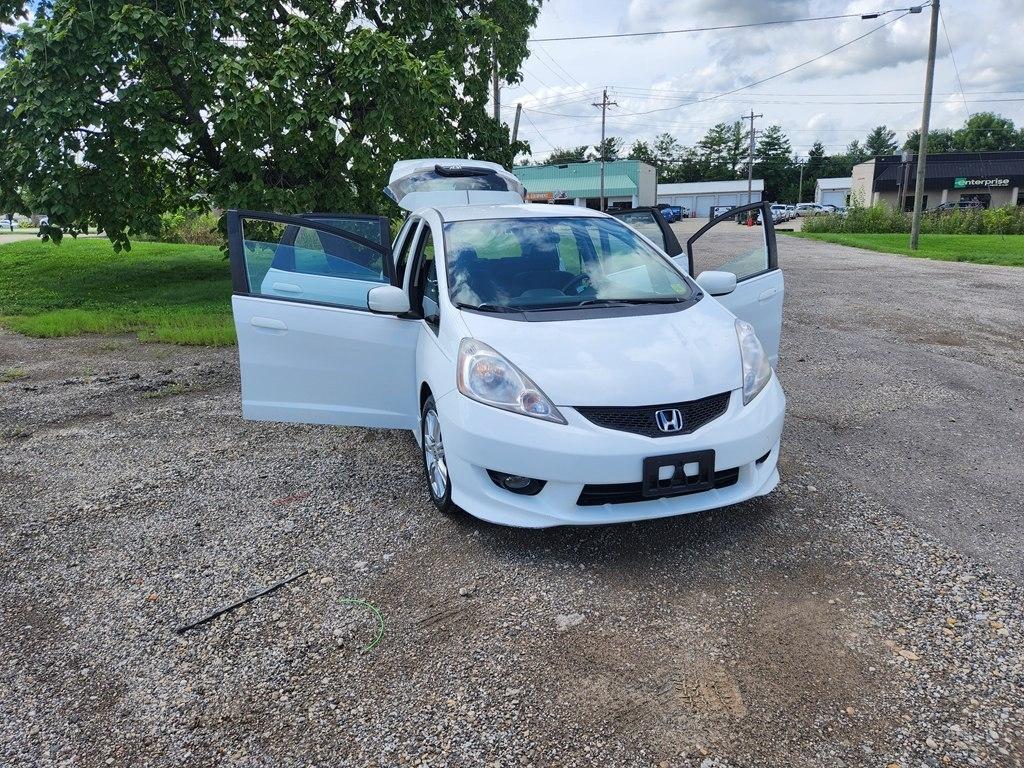 Honda Fit Sport 5-Speed AT 2011