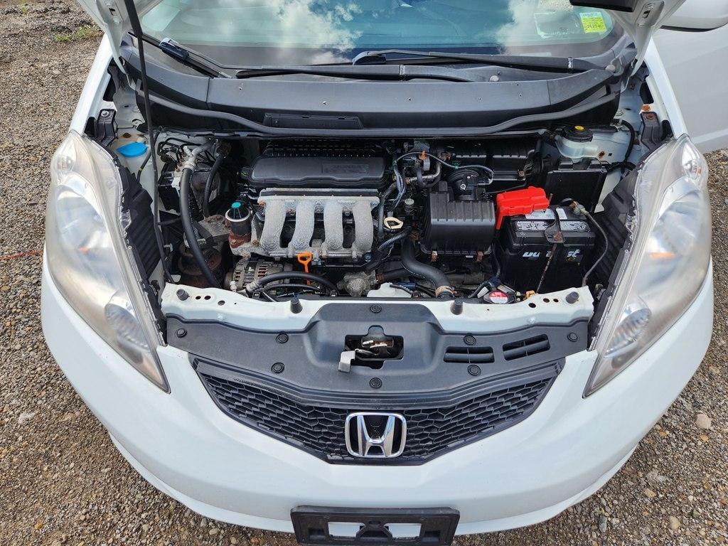 Honda Fit Sport 5-Speed AT 2011