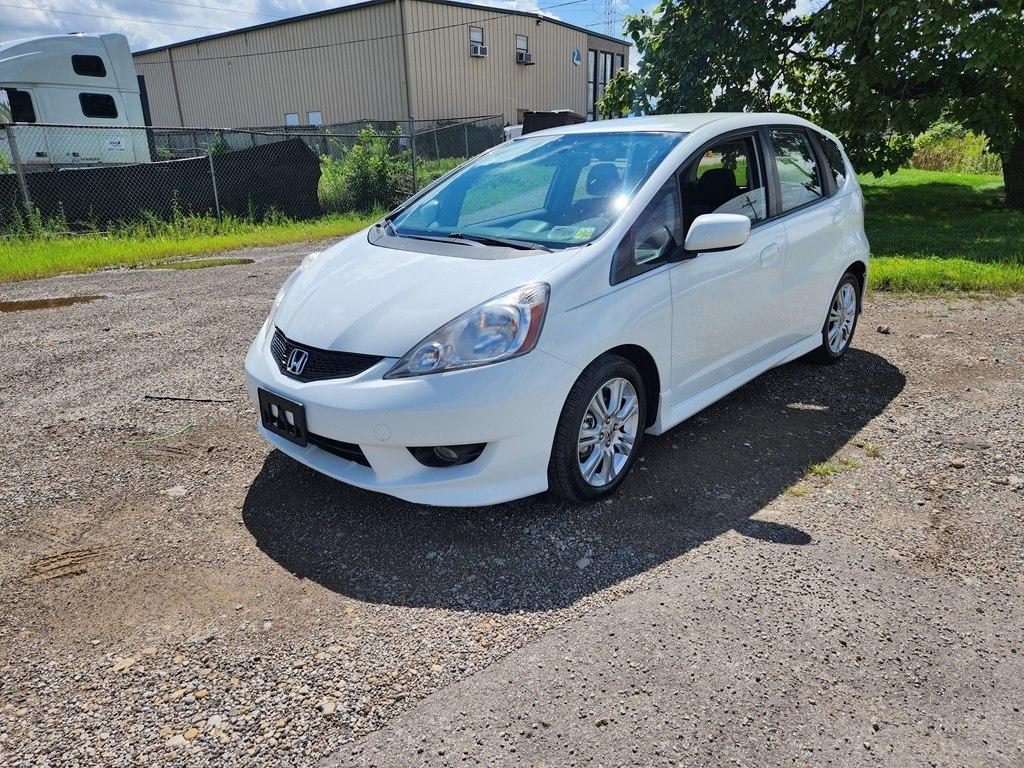 Honda Fit Sport 5-Speed AT 2011