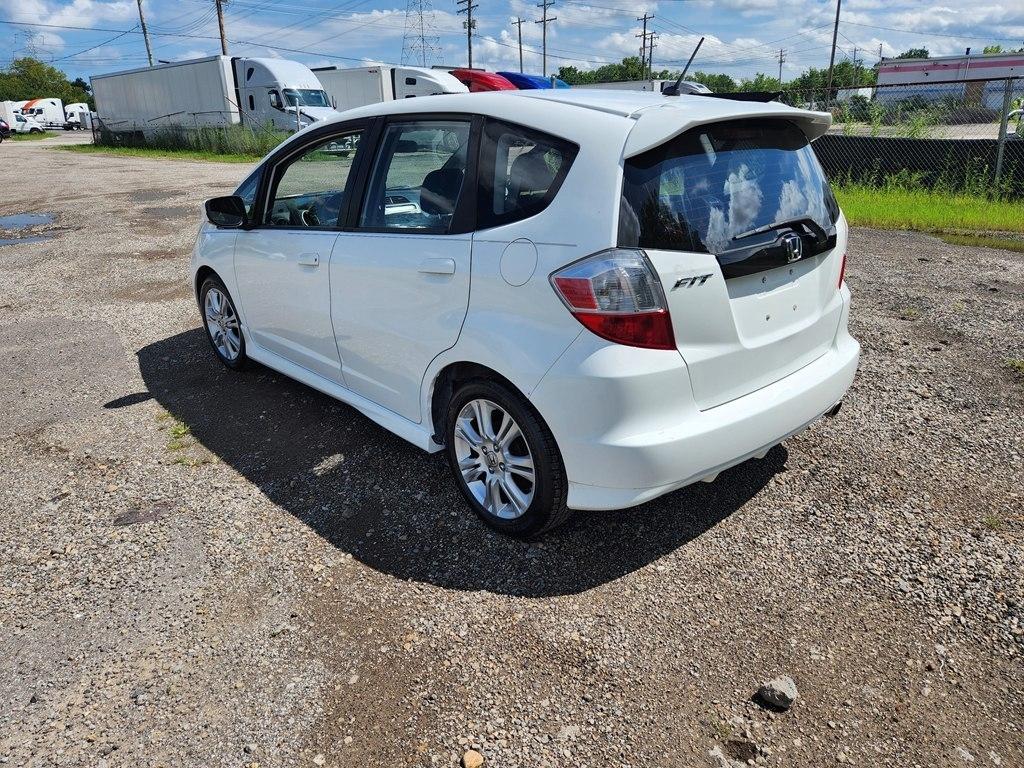 Honda Fit Sport 5-Speed AT 2011