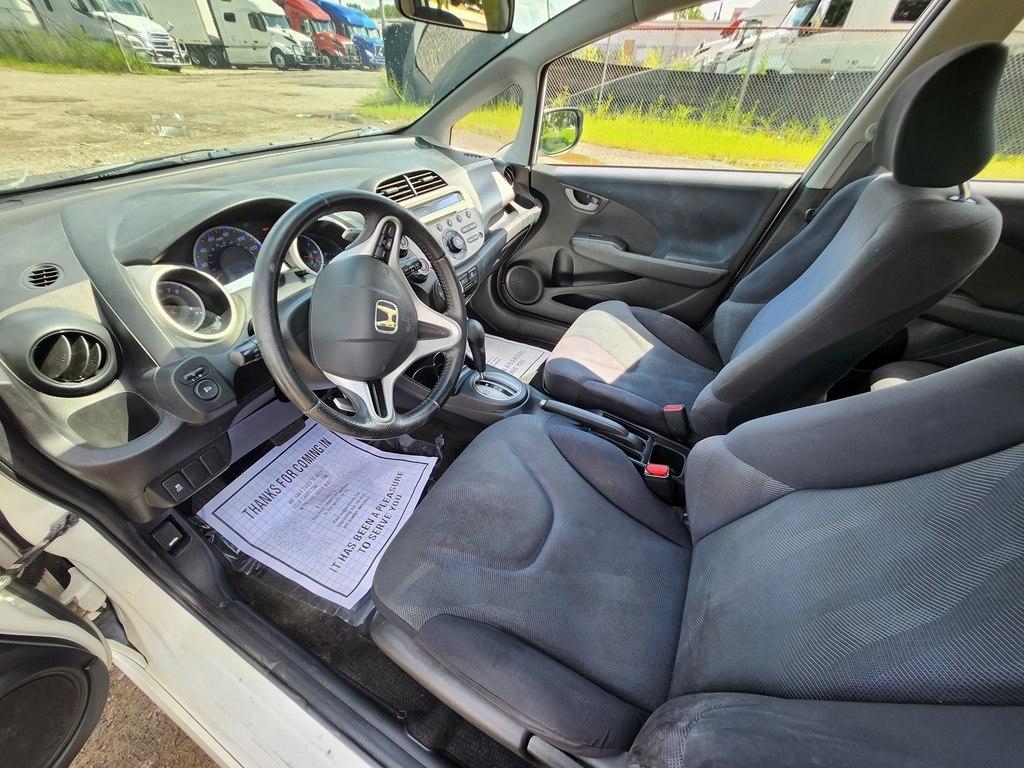 Honda Fit Sport 5-Speed AT 2011