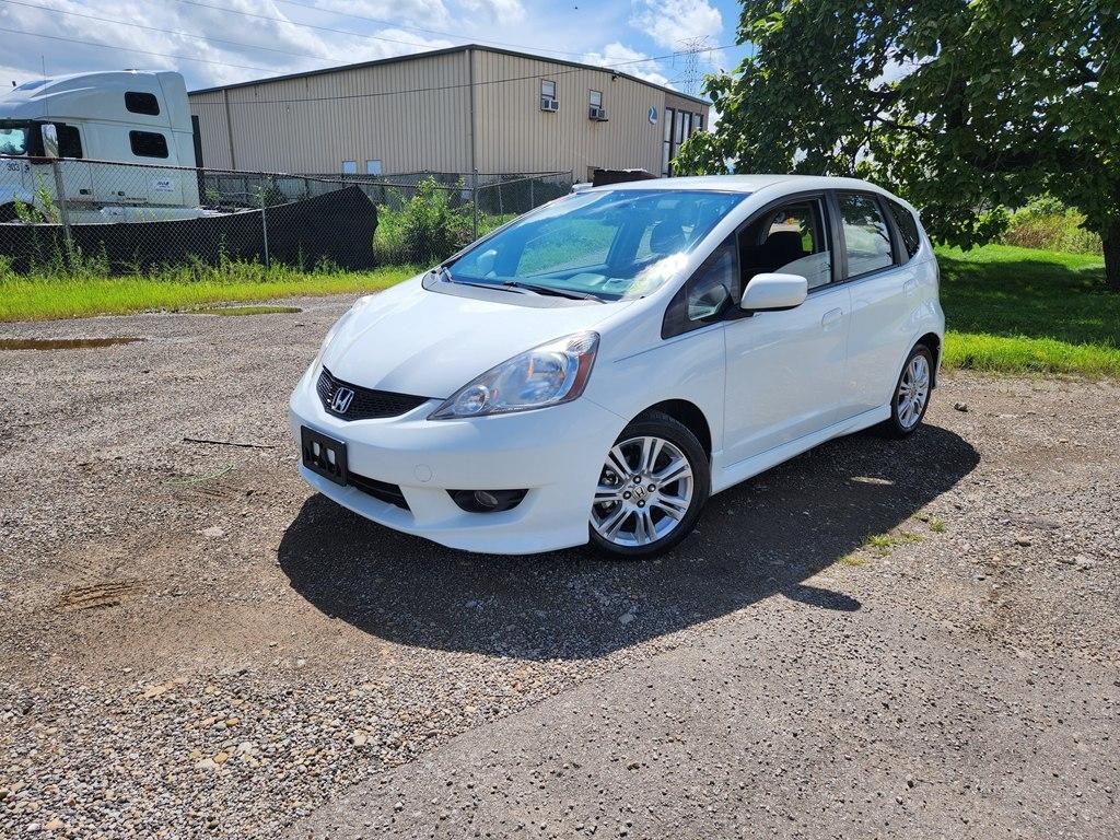Honda Fit Sport 5-Speed AT 2011