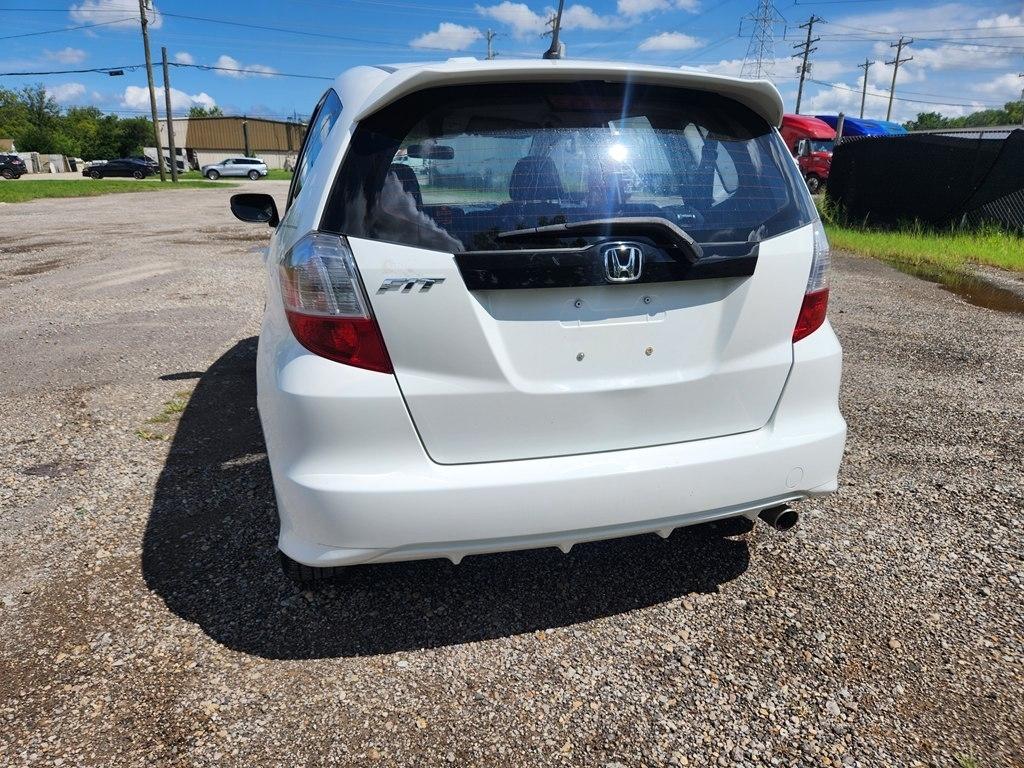 Honda Fit Sport 5-Speed AT 2011