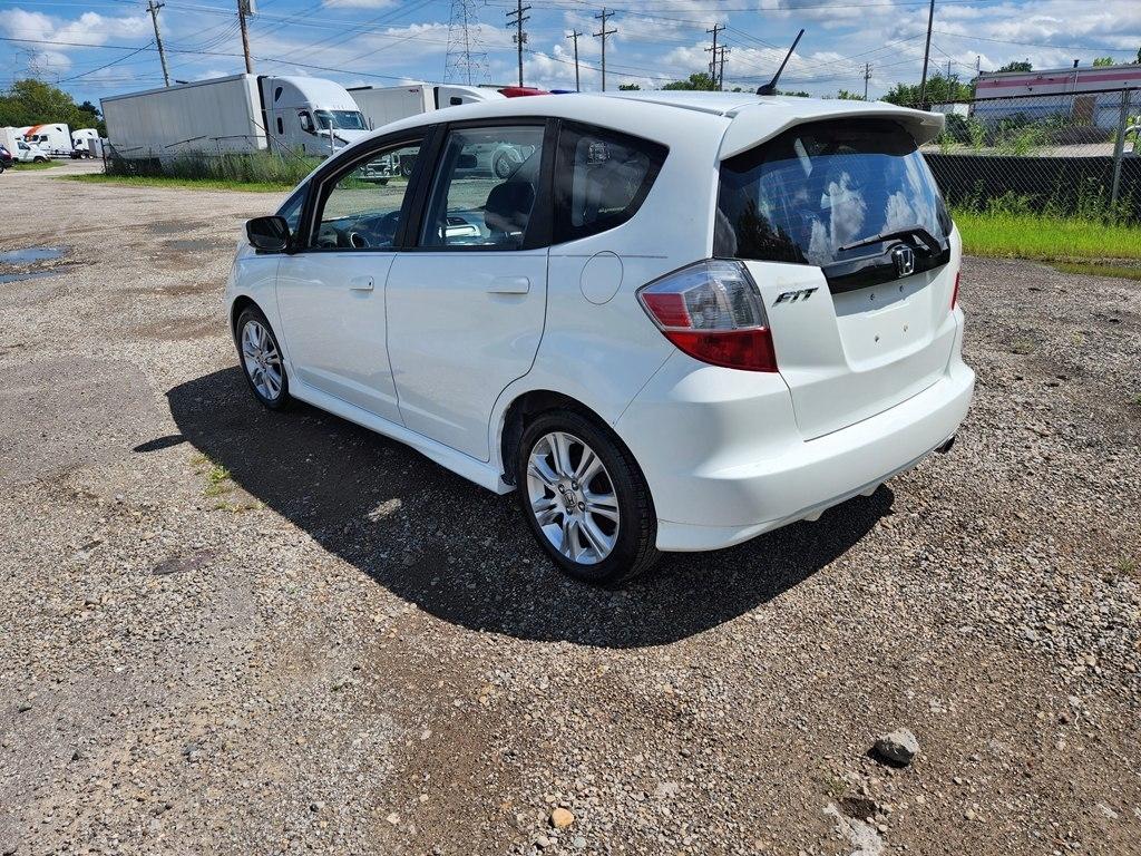 Honda Fit Sport 5-Speed AT 2011