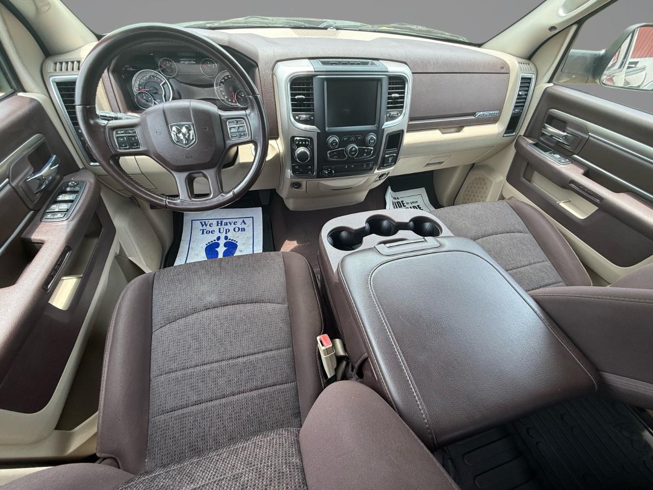 RAM 1500 SLT Quad Cab 4WD 2017