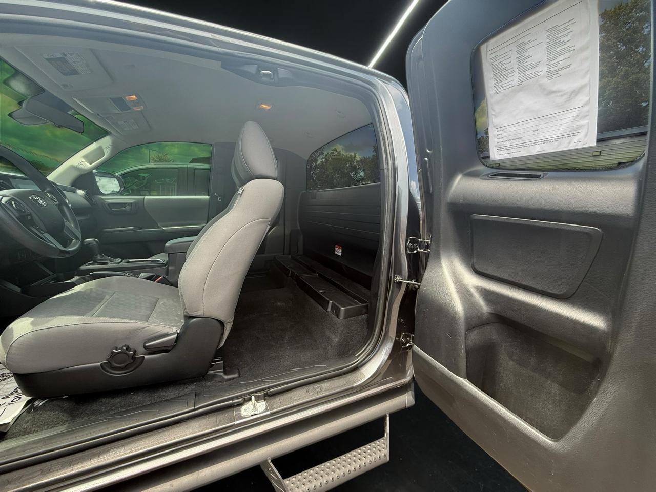 Toyota Tacoma SR5 Access Cab I4 6AT 2WD 2022