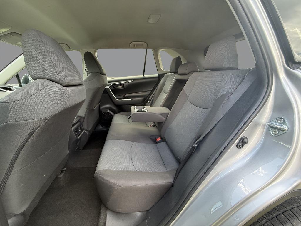 Toyota RAV4 XLE 2024