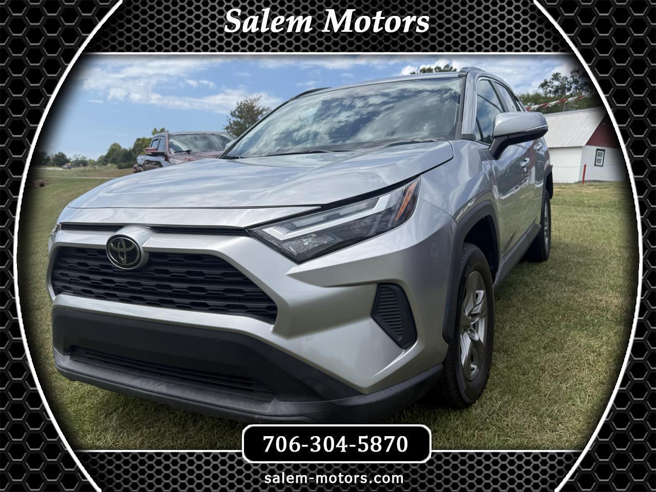 Toyota RAV4 XLE 2024