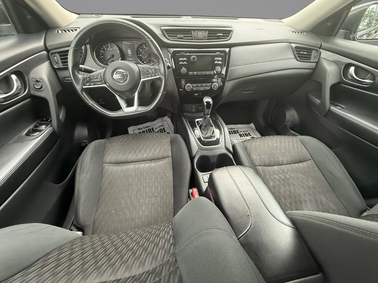2017 Nissan Rogue SV - Photo 3