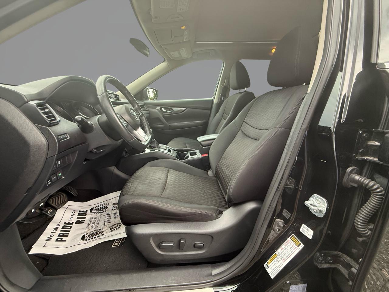 2017 Nissan Rogue SV - Photo 4