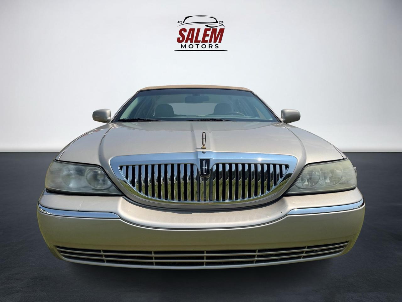 Lincoln Town Car Ultimate 2004