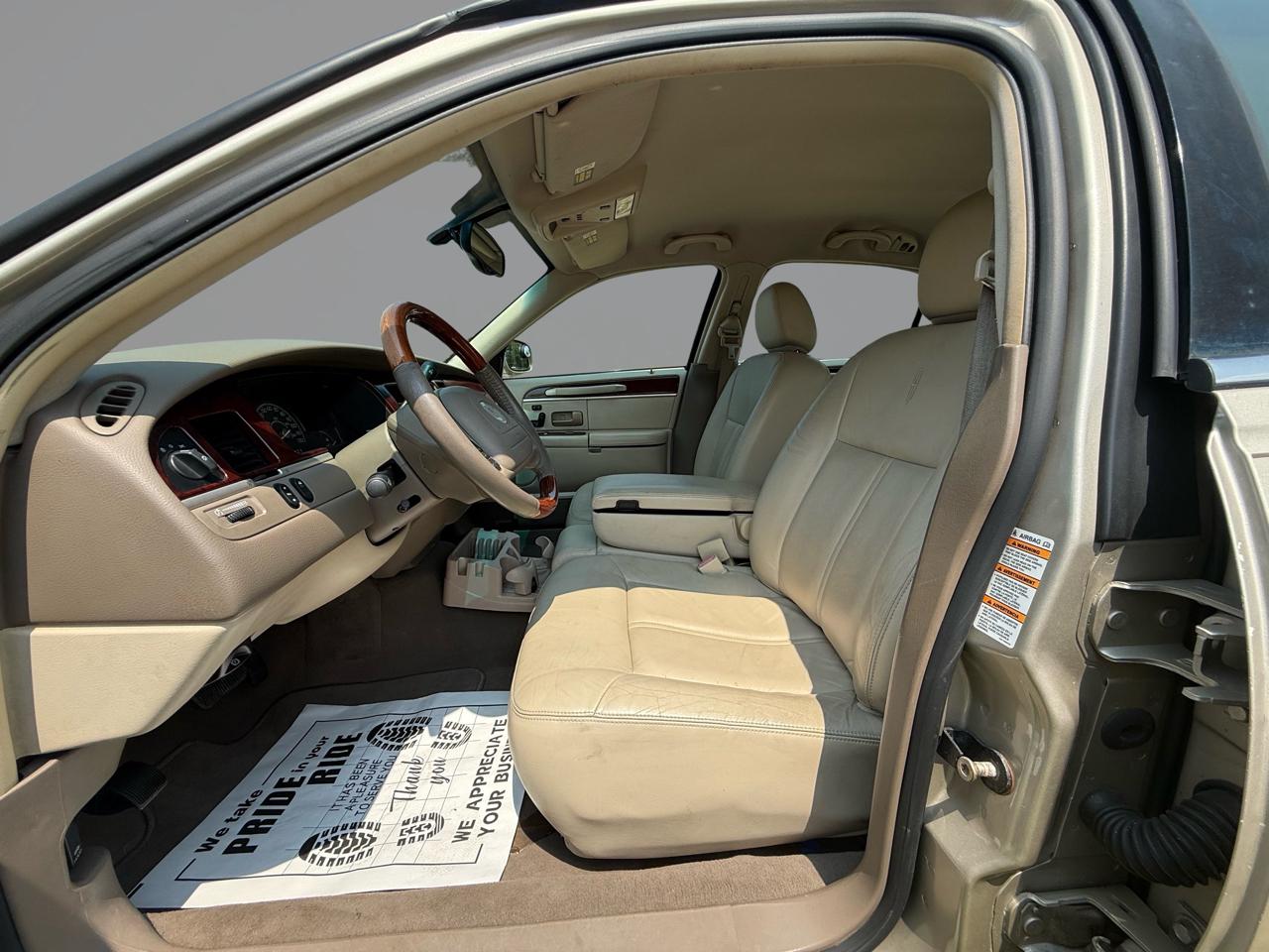 Lincoln Town Car Ultimate 2004
