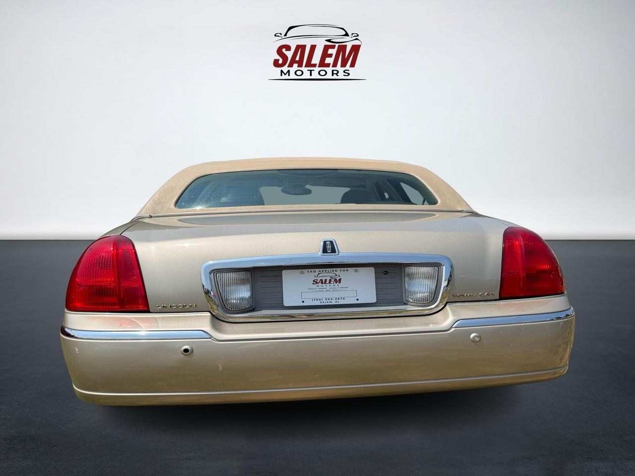 Lincoln Town Car Ultimate 2004