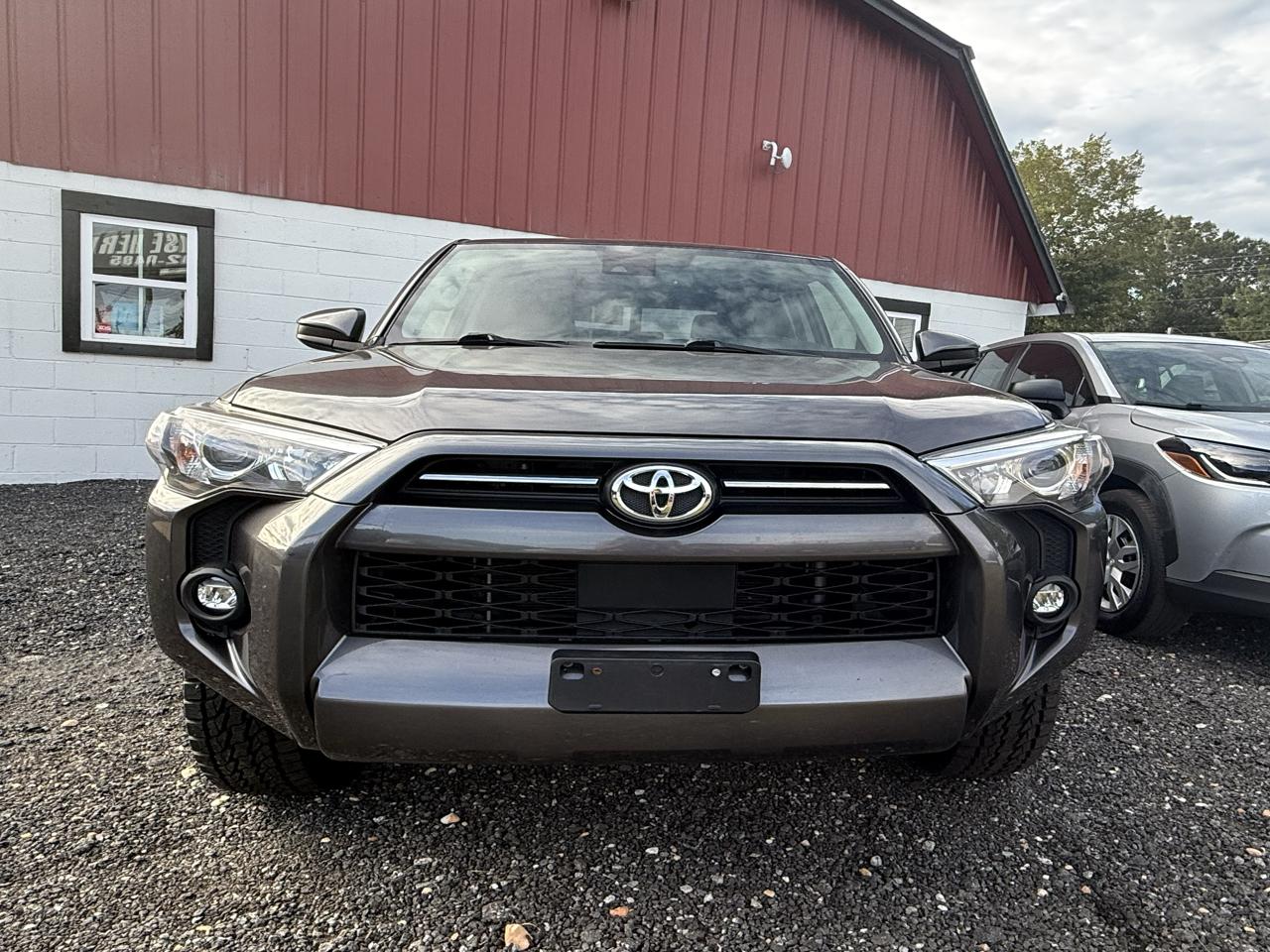 Toyota 4Runner SR5 4WD 2021
