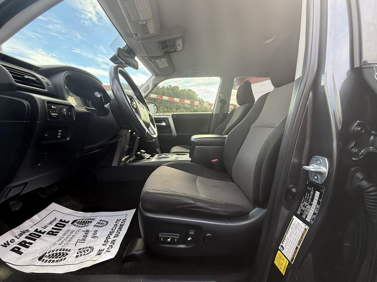 Toyota 4Runner SR5 4WD 2021