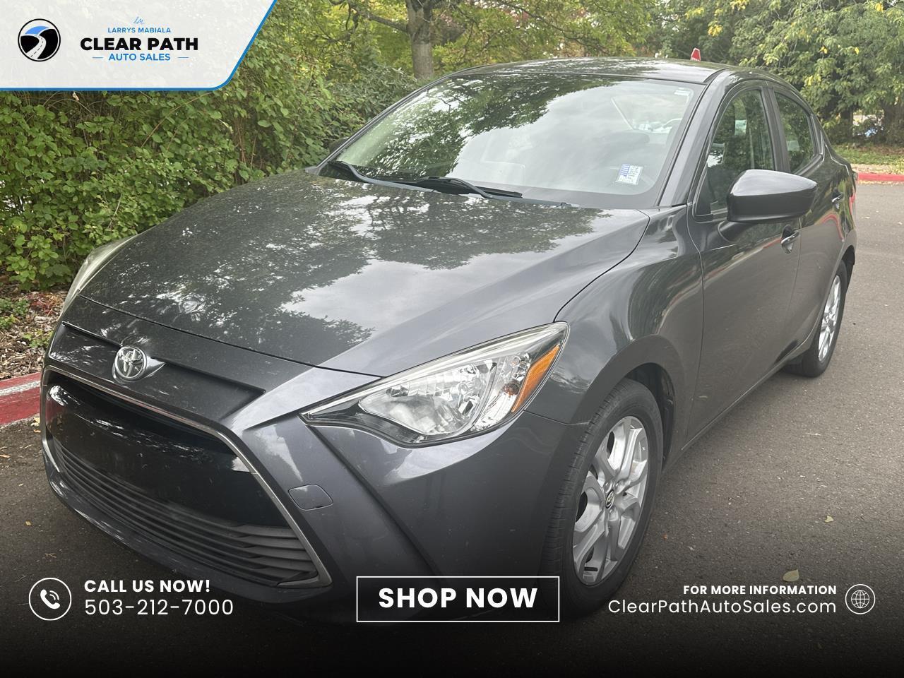 Gray 2018 Toyota Yaris iA Sedan Front-Wheel Drive Manual
