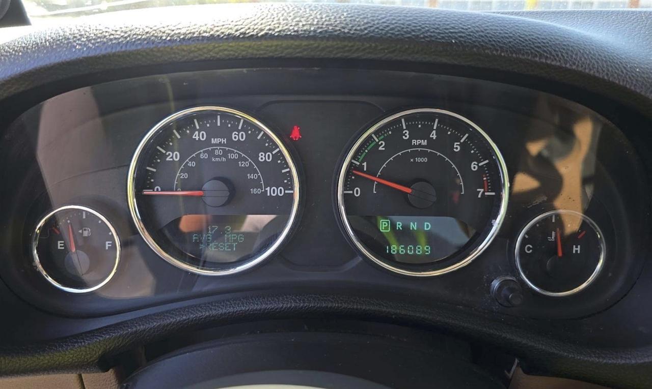 2014 Jeep Wrangler Unlimited Sahara - Photo 7